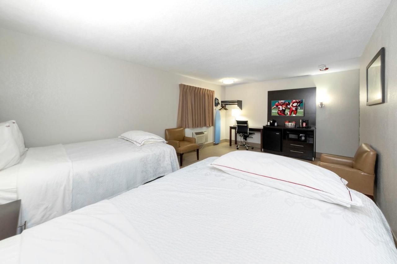 Red Roof Inn Plus+ Хантсвилл Экстерьер фото