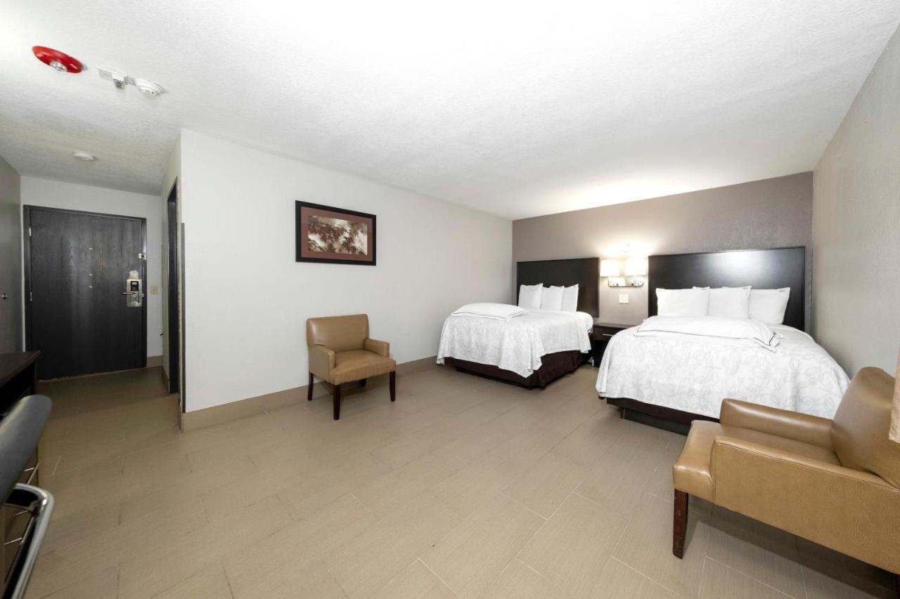 Red Roof Inn Plus+ Хантсвилл Экстерьер фото