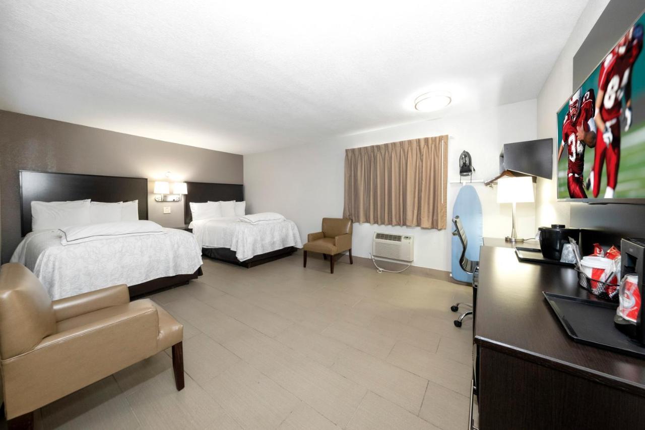 Red Roof Inn Plus+ Хантсвилл Экстерьер фото