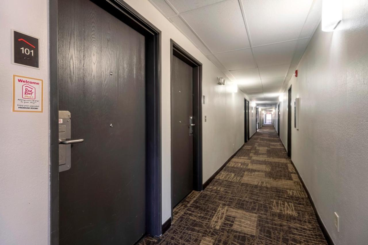 Red Roof Inn Plus+ Хантсвилл Экстерьер фото