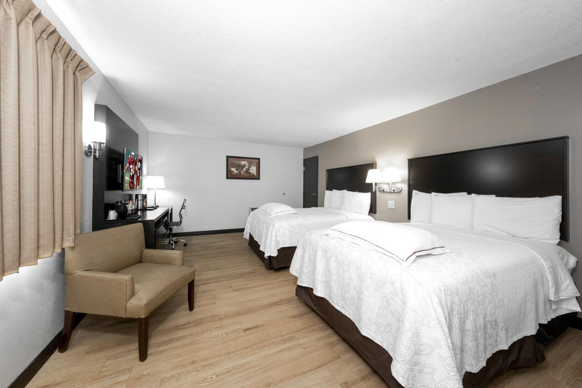 Red Roof Inn Plus+ Хантсвилл Экстерьер фото