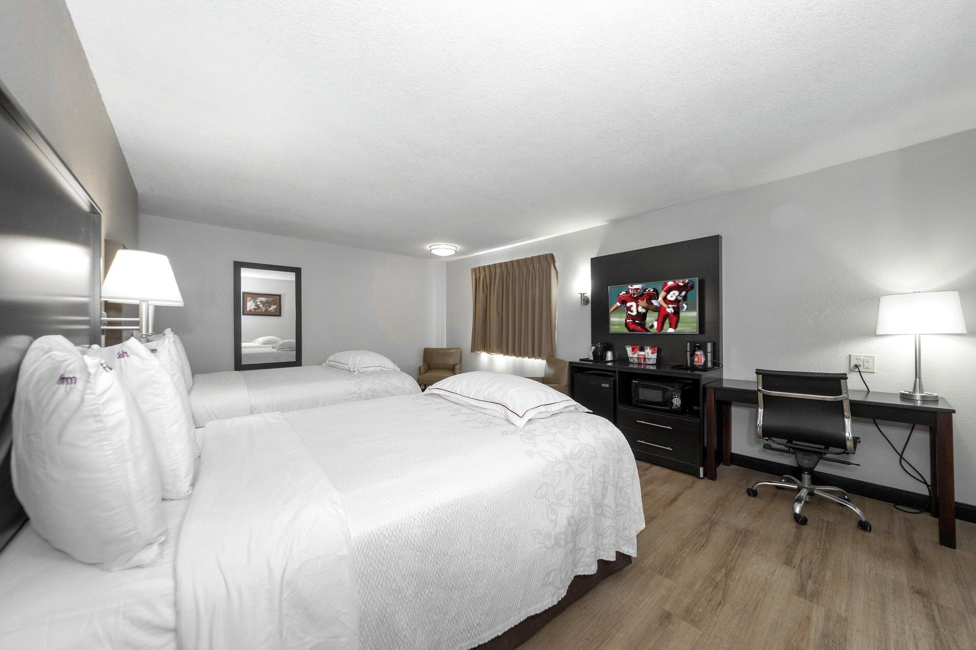 Red Roof Inn Plus+ Хантсвилл Экстерьер фото