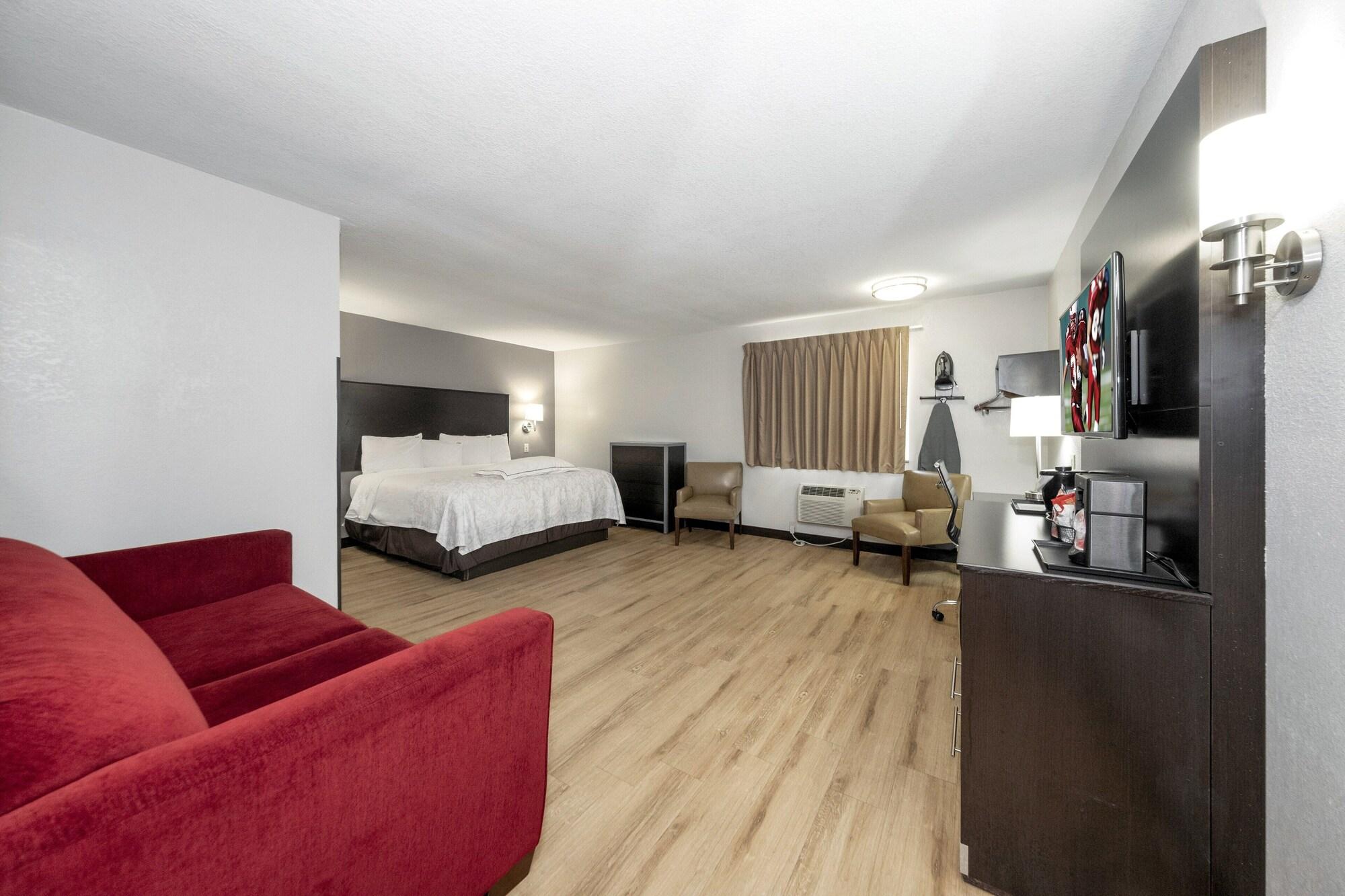 Red Roof Inn Plus+ Хантсвилл Экстерьер фото