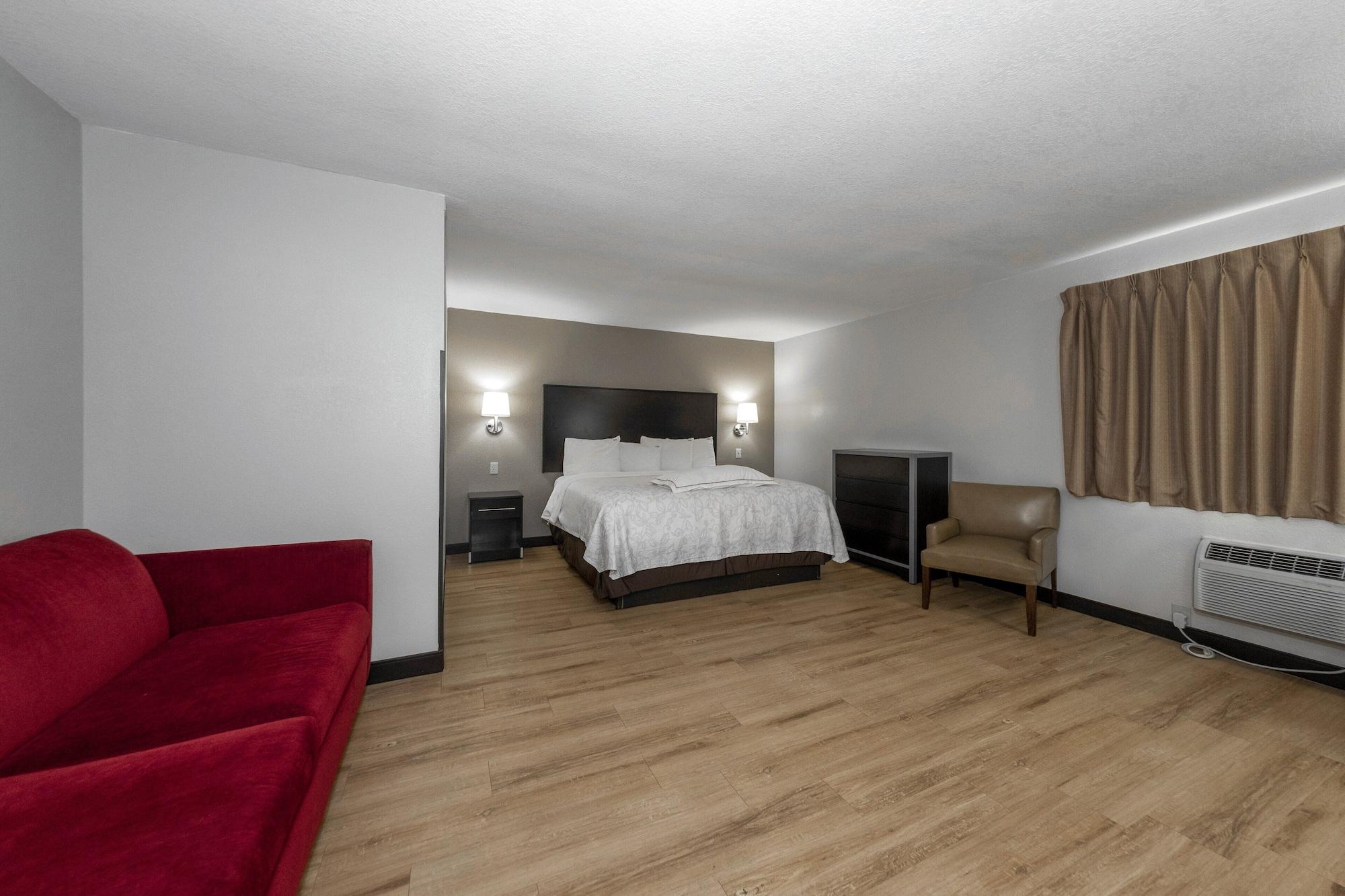 Red Roof Inn Plus+ Хантсвилл Экстерьер фото