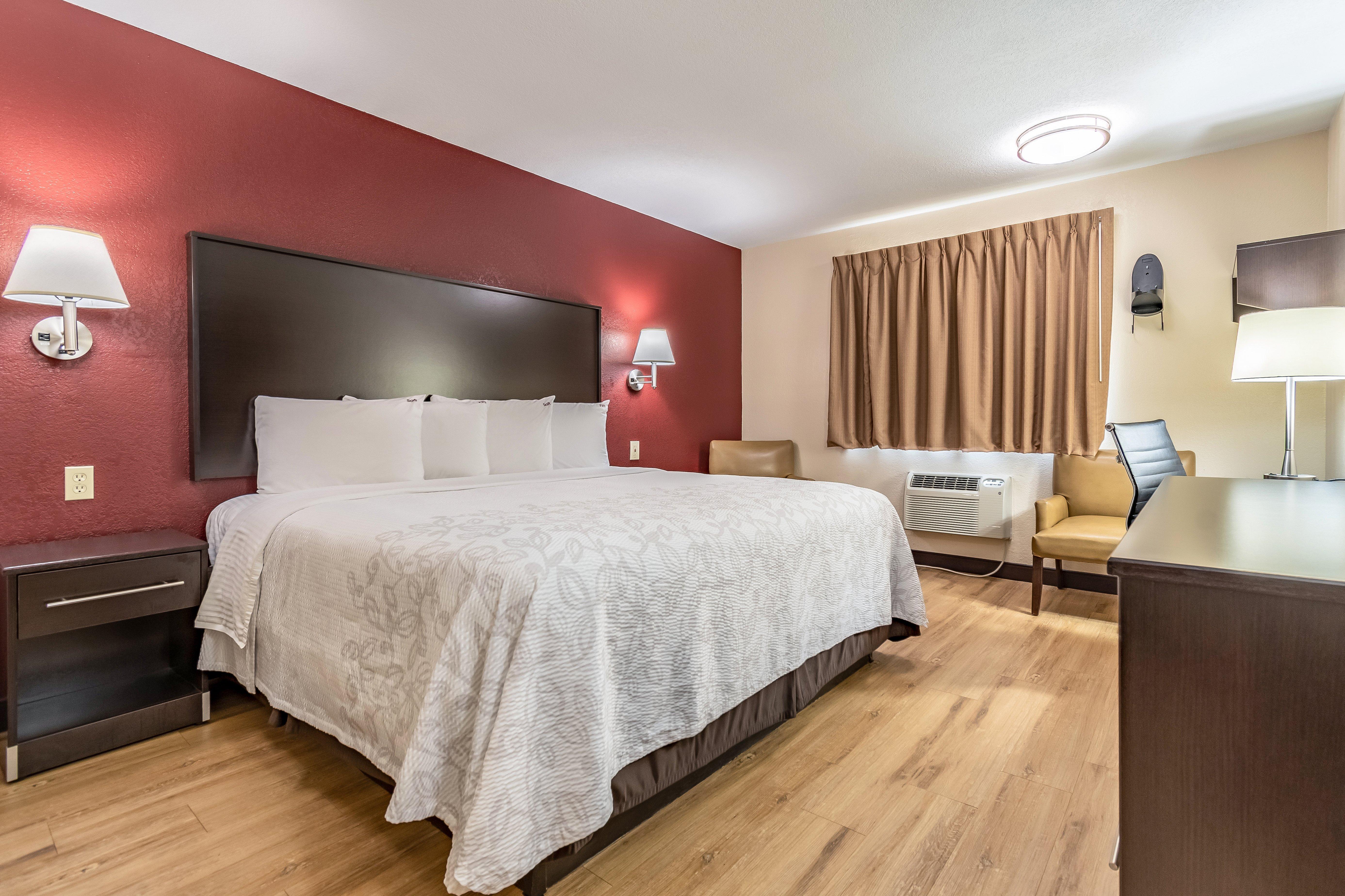 Red Roof Inn Plus+ Хантсвилл Экстерьер фото