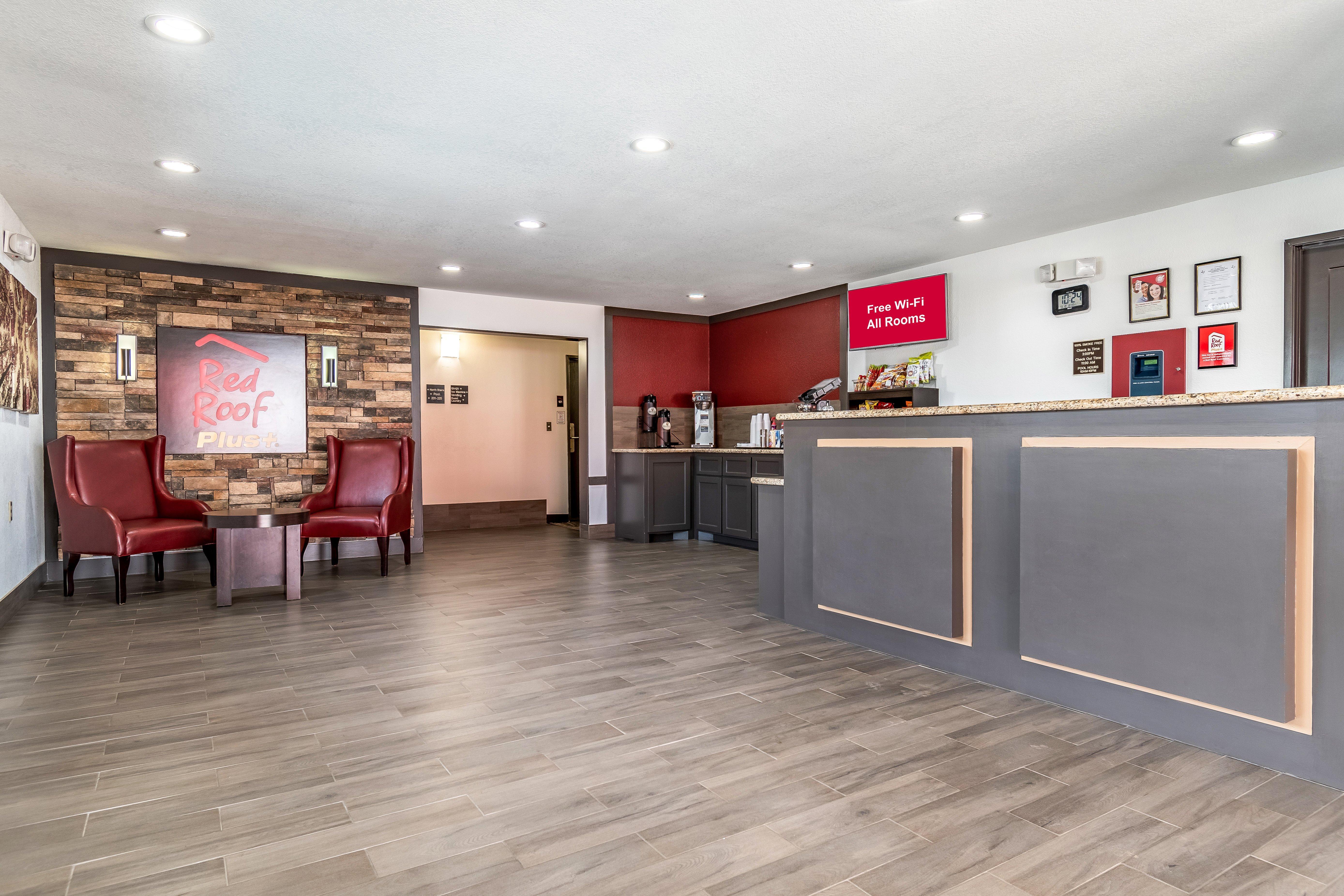 Red Roof Inn Plus+ Хантсвилл Экстерьер фото