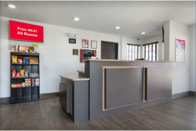 Red Roof Inn Plus+ Хантсвилл Экстерьер фото